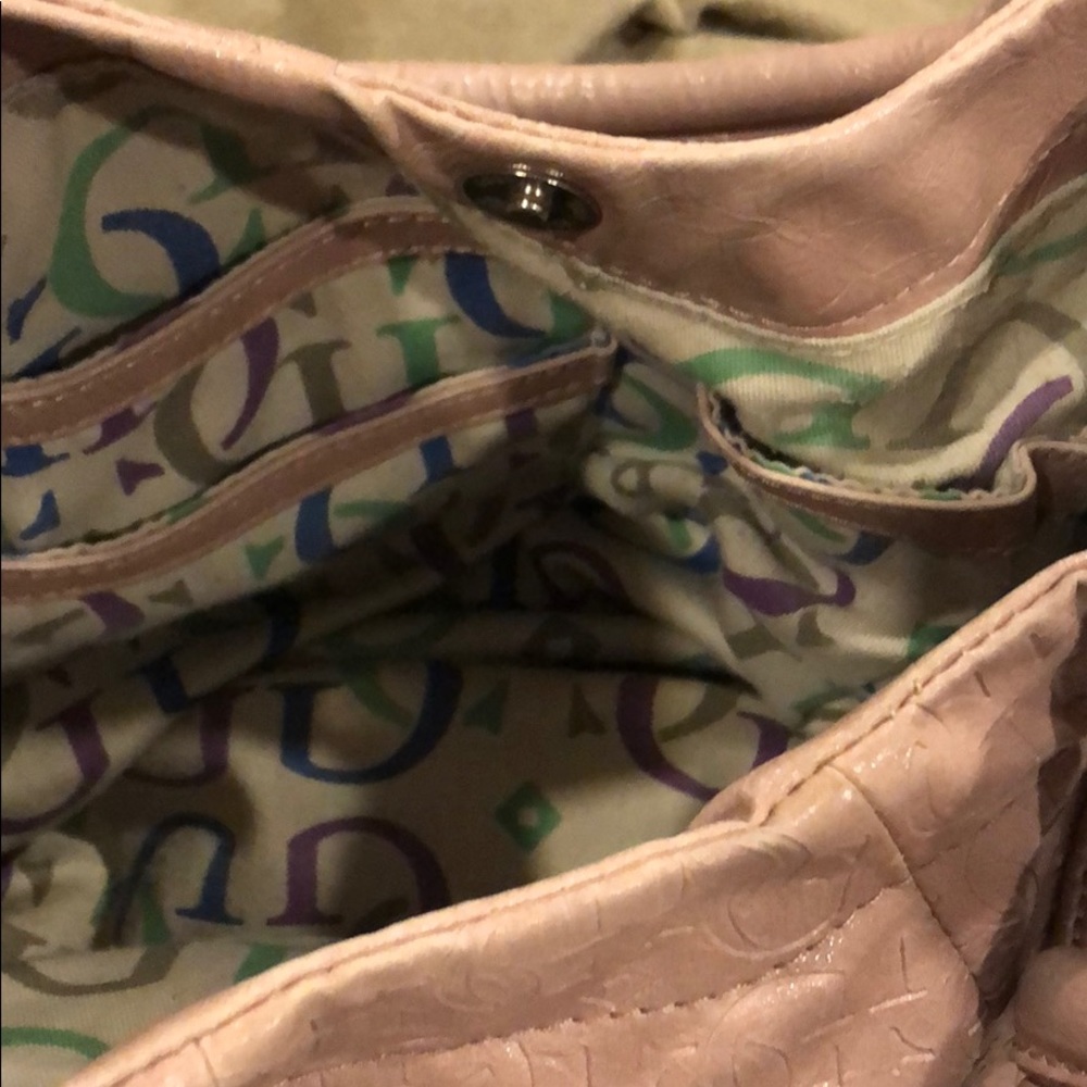 GUESS purse - Picture 5 of 5